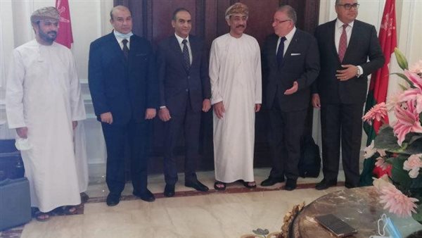 السفير العماني يستقبل