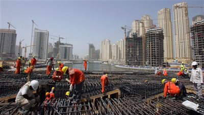 اليوم.. بدء تطبيق قانون حظر الأعمال تحت الشمس في الأماكن المكشوفة بالإمارات