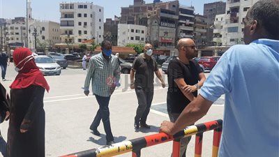 ربيع ياسين أول الحاضرين في جنازة شقيق شوبير 