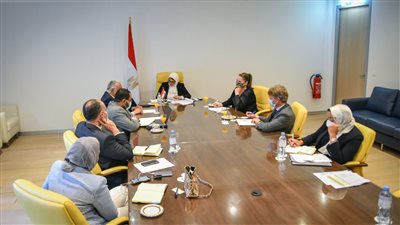 وزيرة الصحة تبحث زيادة دعم مصر في مجالات البحث العلمي لمكافحة فيروس نقص المناعة البشري 