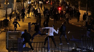 87 مصابًا فلسطينيًّا خلال مواجهات مع قوات الاحتلال الإسرائيلي في القدس