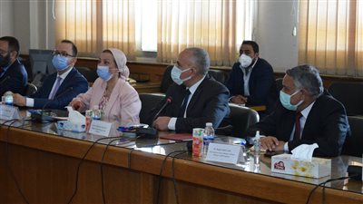 وزيرة البيئة تؤكد ضرورة توفير الدعم المالي للدول المتضررة من التغير المناخي 