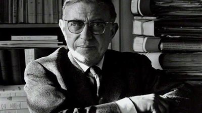 ذكرى بدء احتلال فرنسا للجزائر.. سارتر يفضح جرائم بلاده