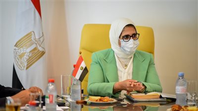 وزيرة الصحة تدعو المنتدى الاقتصادي العالمي لإطلاق مبادرة 