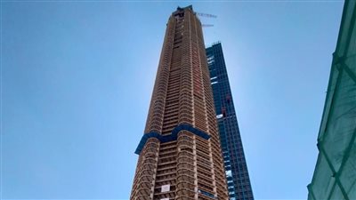 وزير الإسكان يشهد إنهاء أعمال الهيكل الخرساني بالبرج الأيقوني (فيديو)