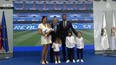 ريال مدريد يكرم عائلة راموس في مؤتمر وداعه