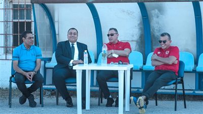 سفير مصر في تونس يتابع مران الأهلي