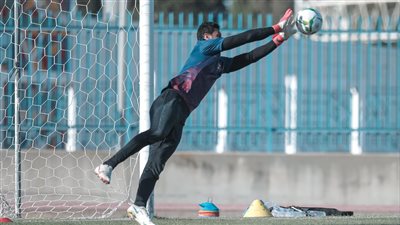 تدريبات قوية لثلاثي حراس المرمى في مران الأهلي 