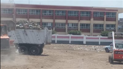 وحدة التدخل السريع بكفر الشيخ ترفع 90 طن قمامة من قري بيلا