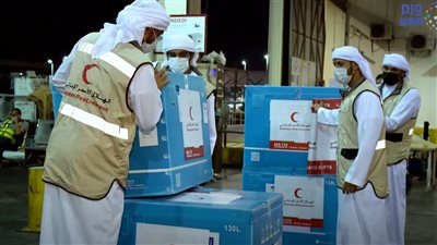 الإمارات ترسل 60 ألف جرعة من اللقاحات المضادة لفيروس كورونا إلى سقطرى اليمنية