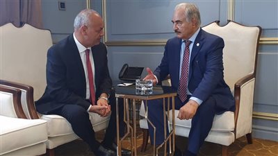 حفتر: لن ننسى للرئيس السيسي مواقفه الداعمة لوحدة ليبيا.. ولا نفرق بين الجيش الليبي والمصري (صور وفيديو)