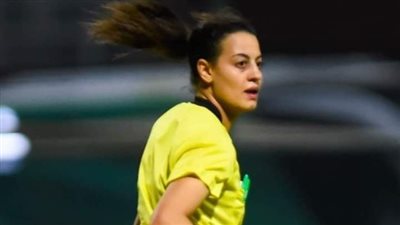 شاهندة مغربي تقود طاقمًا نسائيًا لإدارة مباراة بيلا والرجاء بالممتاز ب (صور)