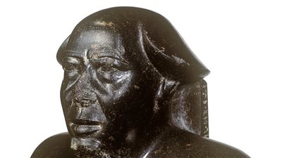 المتحف المصري بالتحرير يعرض تمثال نصفى لـ 