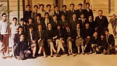 نرمين الفقي تنشر صورة لها وهي طالبة: 