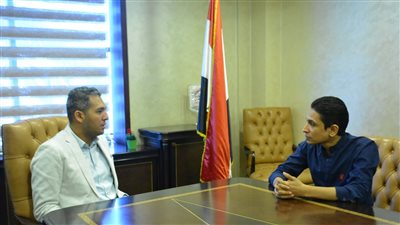 صندوق تحيا مصر يُجيب عن السؤال الصعب: هل يتم إجبار مواطنين على التبرع؟ (فيديو)