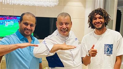 ناصر البرنس ينشر زيارة السفير الإماراتى ومحمد النني لمطعمه لتناول الكبدة (صور)