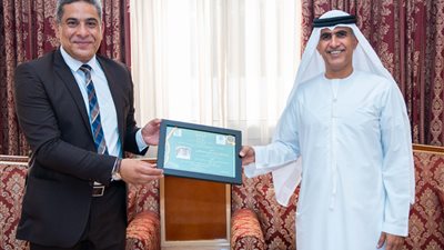  سلطان القاسمي يحصد جائزة 