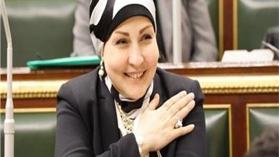 وكيلة المشروعات الصغيرة تفتح ملف معاناة مرضى الهيموفيليا وتوفير العلاج السريع لهم