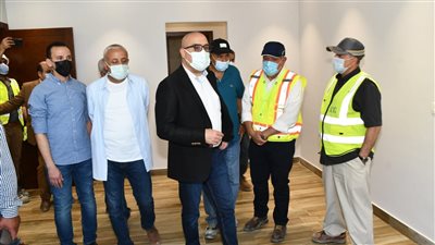 وزير الإسكان يتفقد أعمال تشطيب الواجهات لـ15 برجًا بالمنطقة الشاطئية بمدينة العلمين 