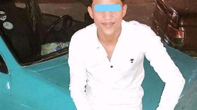  سائق توك توك يعتدي على شاب بالسلام بسبب 