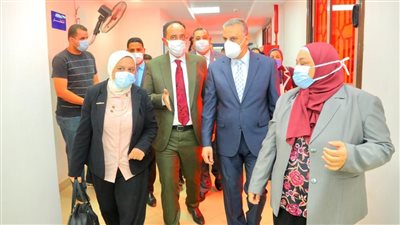 مساعد وزيرة التضامن ومحافظ سوهاج يفتتحان قسمًا جديدًا لعلاج الإدمان بالمحافظة‬