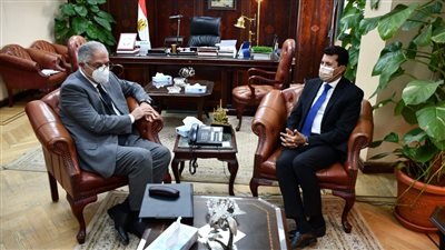 وزير الشباب والرياضة يلتقي رئيس نادي طنطا