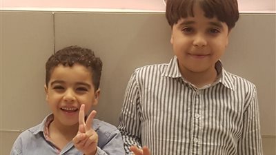 مجلس الوزراء يستجيب لاستغاثة أم لعلاج طفليها المصابين بالضمور العضلي عبر 