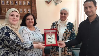 الملحقية الثقافية بالبحرين تكرم مسؤولي الوافدين في 