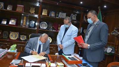 بنسبة نجاح 80.78%.. محافظ القليوبية يعتمد نتيجة الشهادة الإعدادية