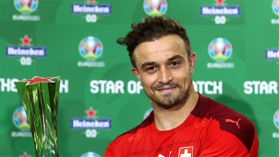 شاكيري الأفضل في مباراة سويسرا وتركيا