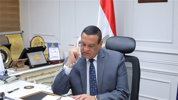 محافظ البحيرة يهنىء