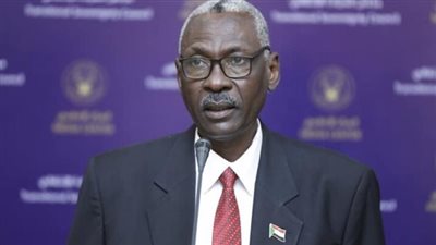 وزير الدفاع السوداني يصل إلى القاهرة على رأس وفد رفيع المستوى