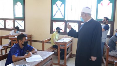 وكيل الأزهر يتفقد لجان الشهادة الثانوية.. ويوجه باتباع التعليمات الخاصة بالامتحانات