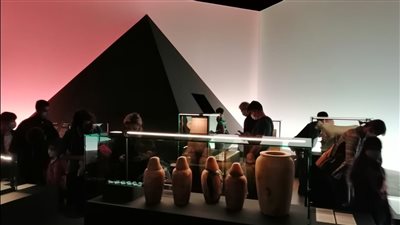 مد فترة معرض 