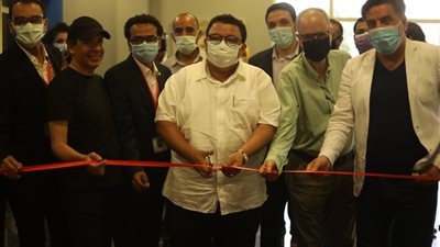 أكثر من 200 صورة في معرض 