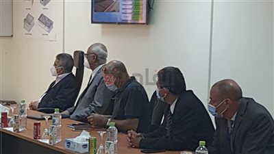 الفريق أسامة ربيع يتابع مستجدات العمل بموقع مشروع تطوير القطاع الجنوبي بالمجري الملاحي للقناة