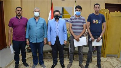 تكريم مشرفي الأمن لضبطهم حالة سرقة بجامعة دمياط