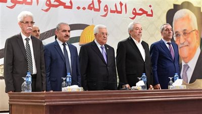 استطلاع رأي يعكس تباين آراء الشارع الفلسطيني في كثير من المواقف 