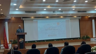 محافظ بورسعيد: بدء إنشاء أحدث مول لتجارة الملابس المستعملة يضم أنشطة تجارية متعددة