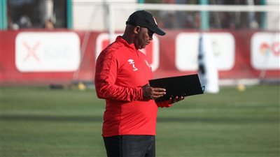 الظهير الأيمن 