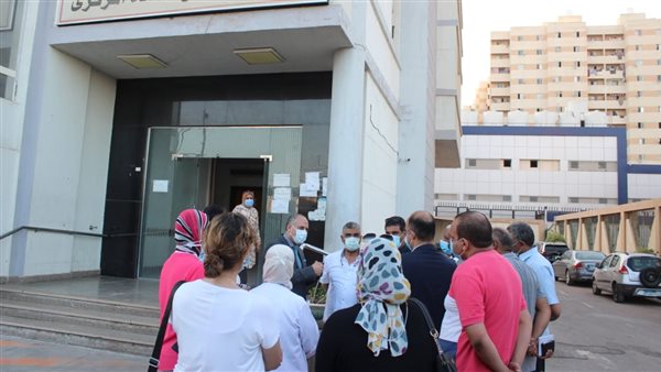 النواب فى زيارة لمصابي