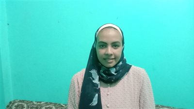 فيروز مصطفى الأولى مكرر في الإعدادية بسوهاج: أتمنى أكون مثل مجدي يعقوب (صور وفيديو)