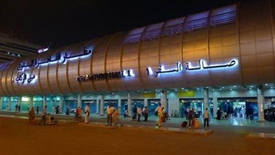على متنها أكثر من 5 آلاف سائح.. وصول 61 رحلة إلى القاهرة 