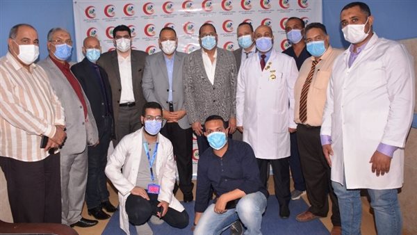 محافظ الشرقية مع