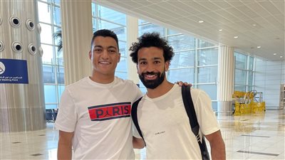 مصطفى محمد برفقة صلاح على 