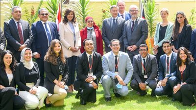 نبيلة مكرم وسفير ألمانيا يزوران المركز المصري الألماني في مجال الهجرة والعمل