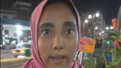 قصة كفاح.. هالة تبيع الورد على 