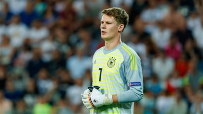 حارس بايرن ميونخ يخضع للكشف الطبي للانضمام إلى نابولي