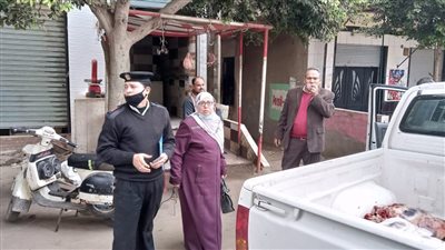ضبط سيارة تعرض منتجات وسلعًا غذائية مجهولة المصدر بشمال الجيزة