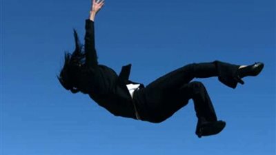 طالبة بدبلوم تجارة تلقي بنفسها من الطابق الثاني بعد انتهاء الامتحان بالمنوفية